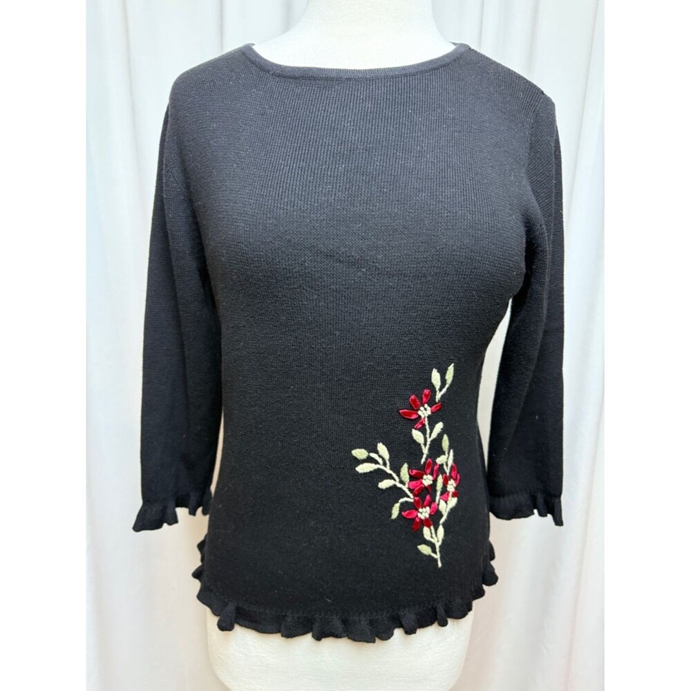 Sag Harbor Black Crewneck Sweater with Floral accent, Medium